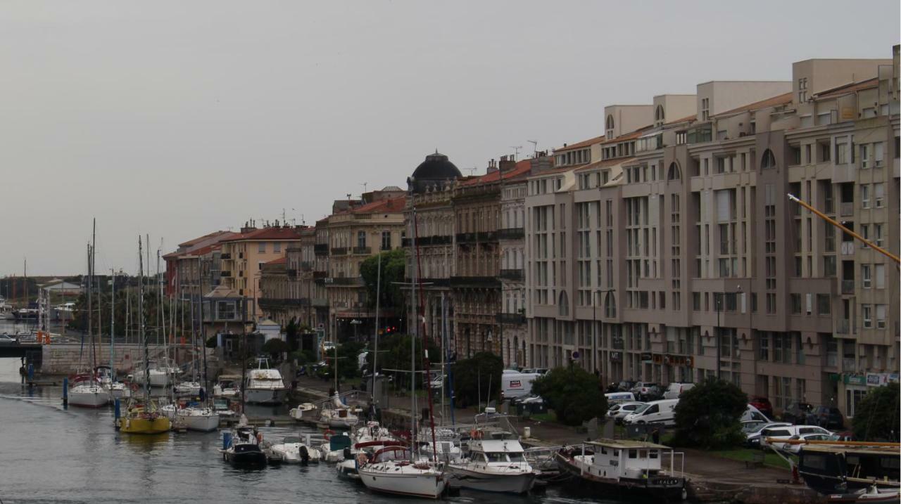 T3 Avec Terrasse Avec Vue Exceptionnelle Sur Les Quais De * Sète